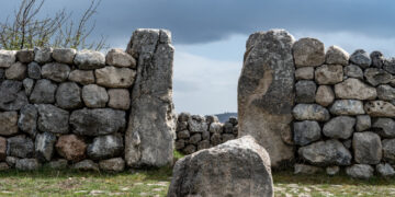 Ciężkowice: Odkryj tajemnice Skamieniałego Miasta